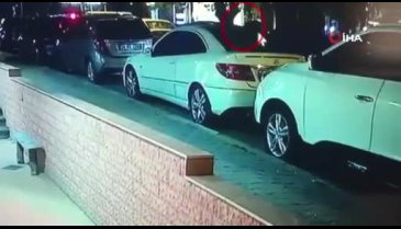 İstanbul Kadıköy'de pes dedirten hırsızlık: Otomobillerden hırsızlık yapıp Marmaray'la kaçtı