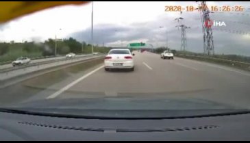 Bursa'da otobanda faciadan kıl payı kurtuldular!