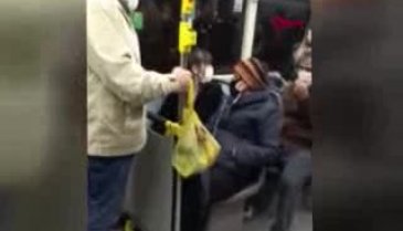 Korona olduğunu otobüste ağzından kaçırınca ortalık karıştı!