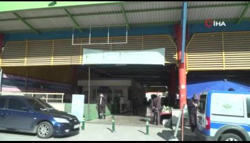 Bursa'da pazarlarda maske ve hijyen denetimi
