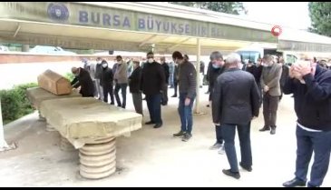 Bursa Uludağ Üniversitesi Botanik Profesörü korona virüs kurbanı