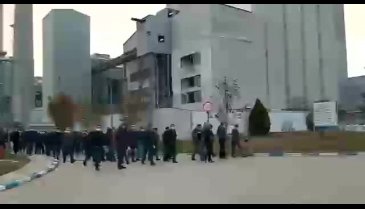 Bursa'daki Anadolu Cam fabrikasında işçiler eyleme başladı