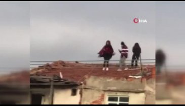 Bursa'da genç kızların Tik Tok çılgınlığı