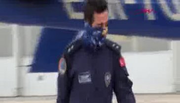 Polis helikopteriyle Dolmabahçe üzerinde saygı duruşu