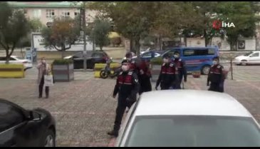 Bursa'da cinayet zanlısı kadın adliyeye sevk edildi
