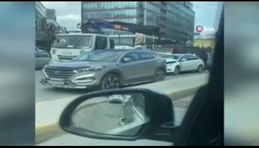 İstanbul Sarıyer'de ambulans kaldırıma çıktı: 1 yaralı