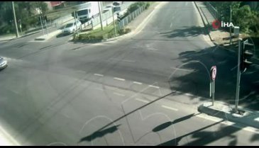 Kocaeli'deki dikkatsiz sürücülerin kazaları kameralara yansıdı