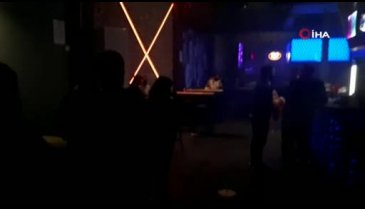 Bursa'da eğlenceye polis baskını: 35 kişiye 119 bin 700 TL ceza kesildi
