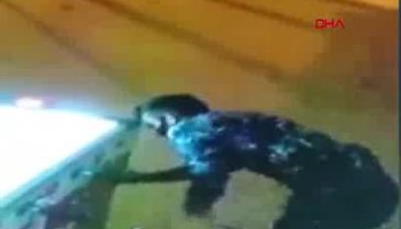 Bursa'da oyun makinesinin kilidini kırıp bozuk paraları çaldı