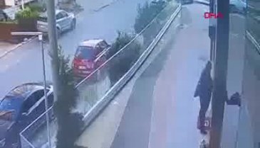 Şarkıcıya silahlı saldırı: Olay anı kamerada