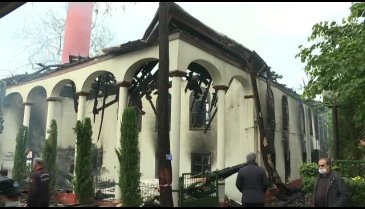 Tarihi Vaniköy Camii'nde yangın