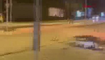 Kaza yapan lüks otomobil alev alev yandı