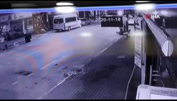 Bursa'da kontrolden çıkan motosiklette iki kişi ölümden böyle döndü