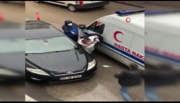 Vaka almaya giden ambulans şoförünü yolda darp ettiler - 2