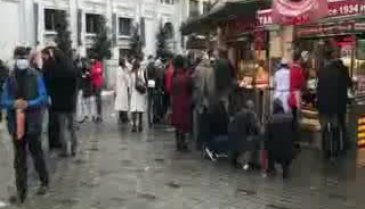 Yasak fayda etmedi! Restoranların önü doldu taştı