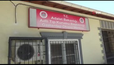 Öfkelenen kocanın hareket halindeki araçtan eşini attığı iddiası