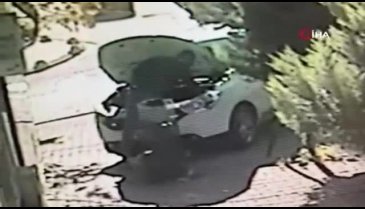 Park halindeki aracın kundaklanması kamerada