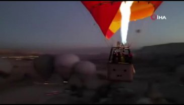 Kapadokya'da balonlar kadına yönelik şiddete dikkat çekmek için havalandı