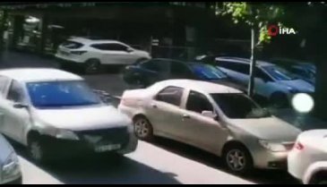 Dilencinin üstünden çıkan paralar şoke etti