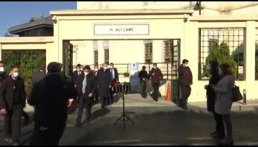Cumhurbaşkanı Erdoğan, cuma namazı çıkışı konuştu