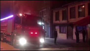Bursa'da ahşap evde yangın çıktı
