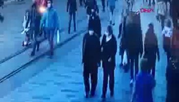 Maske takmadığı için ceza yazılmak istenen kadın polise zor anlar yaşattı