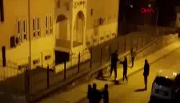 Bursa'da kısıtlamaya rağmen sokak ortasında kavga çıktı!