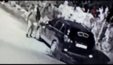 Hatay'da araç kundaklama anı güvenlik kamerasında