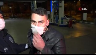 Gazetecilere hem saldırdı hem poz verdi