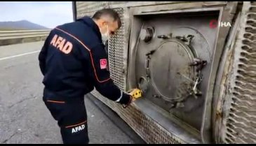 Bursa'da asit yüklü tanker devrildi: 1 yaralı