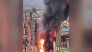 Güney Afrika'da petrol rafinerisinde patlama