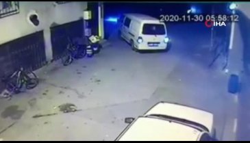 Bursa'da arabasını çalan hırsızı böyle kovaladı