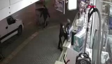 Bursa'da mağazadan televizyon hırsızlığı kamerada