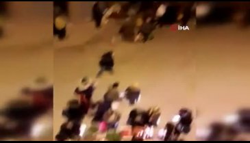 Bursa'da kısıtlama öncesi seyyar satıcılar tezgah kurdu, sosyal mesafe hiçe sayıldı