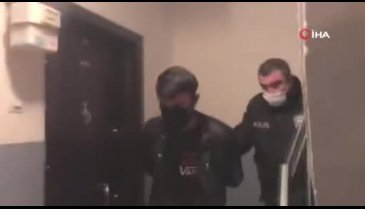 Bursa'da hırsızlık şüphelisini linçten polis kurtardı