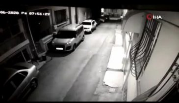 Bursa'da 4 dakika içinde motosikleti çalan hırsız, kamerada