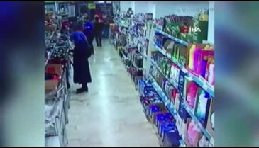 Market çalışanının dehşeti yaşadığı soygun girişimi kamerada