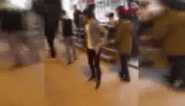 Bursa'da kendilerini ihbar eden çocukların polisten kaçma anı kamerada