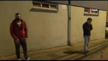 Bursa'da kısıtlamayı deldi, ehliyetsiz ve araması çıktı