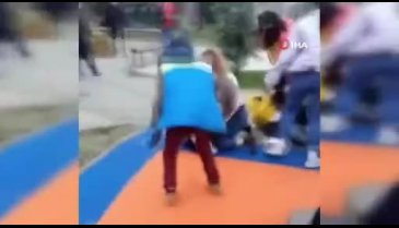 Bursa'da kızlar saç saça baş başa böyle birbirine girdi