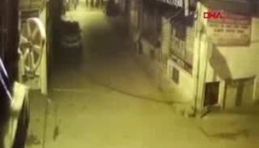 Bursa'da baba ve oğulları gürültü kavgasında komşu 2 kardeşi bıçaklayıp, otomobille çarptı