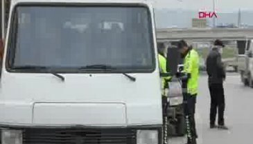 Bursa korsan servis aracı trafikten menedildi, mevsimlik işçiler yürüyerek gitti