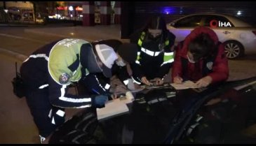 Bursa'da kısıtlamada alkollü yakalanan sürücü: ''Öderiz cezayı''
