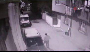Bursa'da hırsızın başına gökten sopa yağdı