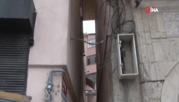 150 santimetrelik sokak görenleri şaşırtıyor