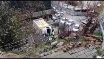 Nakliyat kamyonu 10 metreden uçtu