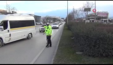 Bursa'da kısıtlamaya uymadılar: Kimi at bindi, kimi sokakta maç yaptı, kimi gezdi