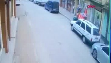Bursa'da kardeşiyle çorbacı önünde beklerken vuruldu