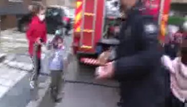 İki gün boyunca esir aldığı eski kız arkadaşını yakarak öldürdü