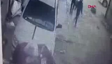 Bursa'da oto yıkamacıdaki hırsızlığın şüphelileri kamerada